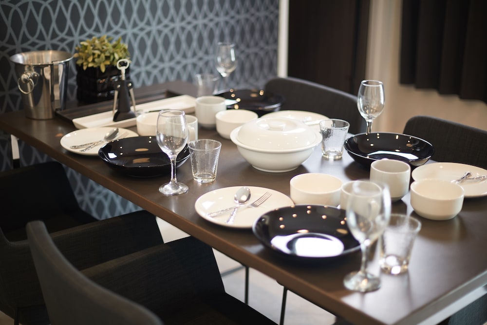 ヴィラ 客室内のダイニングエリア0 | 瀬底ヴィラ