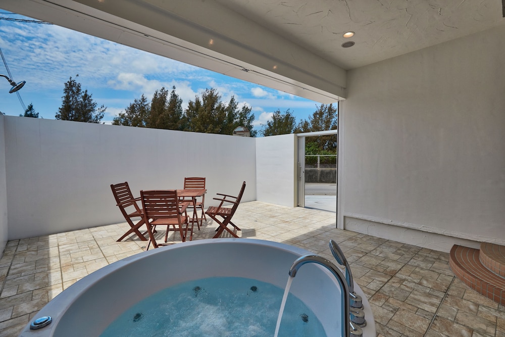 ヴィラ ジェットバス1 | 瀬底ヴィラ