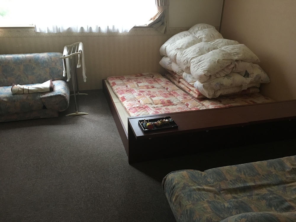 洋室 (禁煙・トイレ付) 客室2 | ペンションプチハウスふぉ~ゆ~