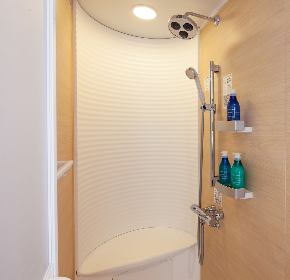 ジャパニーズスタイル [WA−ROOM] ３名用 禁煙 バスルーム0 | ワイズキャビン & ホテル那覇国際通り