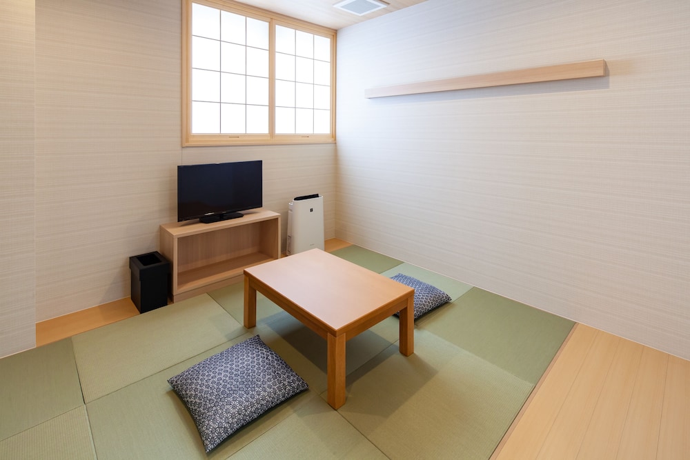 ジャパニーズスタイル [WA−ROOM] 2名用 禁煙 | ワイズキャビン & ホテル那覇国際通り