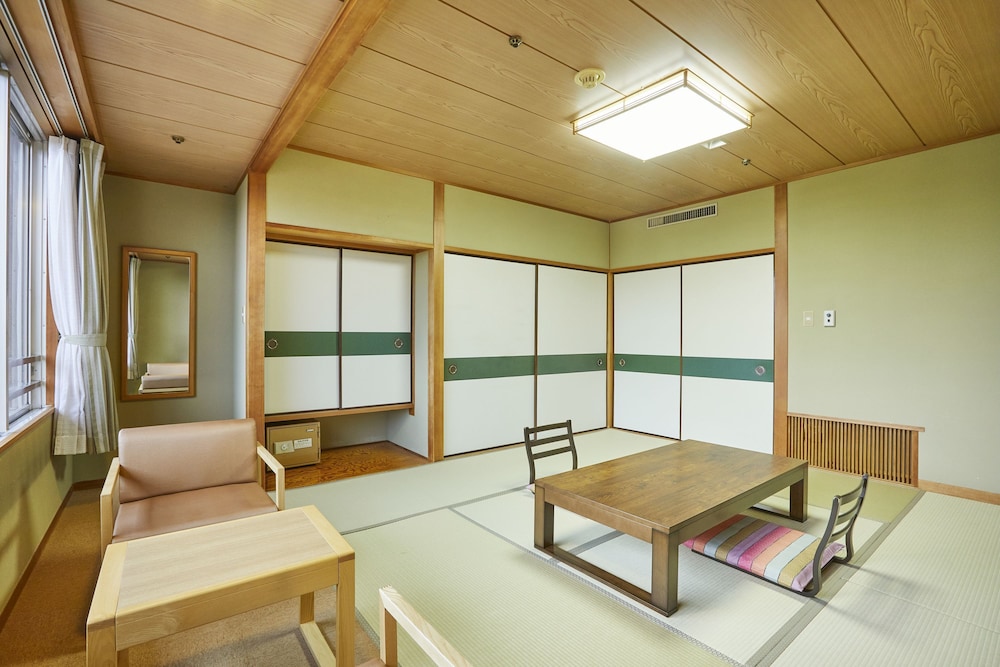 和室8畳 禁煙 客室1 | 亀の井ホテル 喜連川