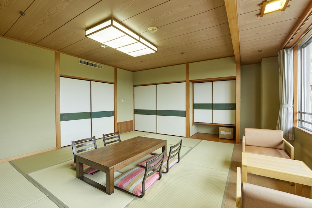 和室10畳 禁煙 客室1 | 亀の井ホテル 喜連川