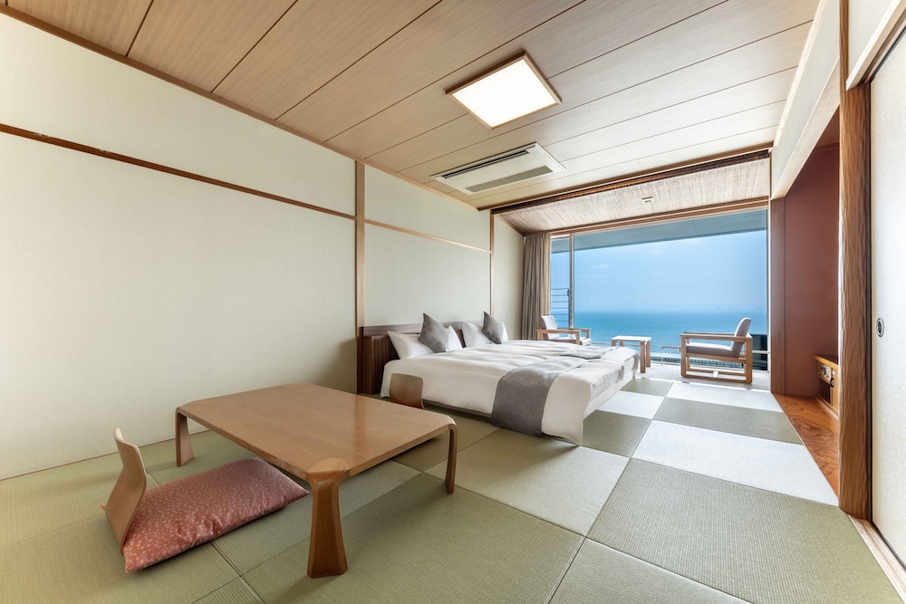 南館和室ツイン12畳 禁煙 | スパ & リゾート ホテルソラージュ 大分・日出