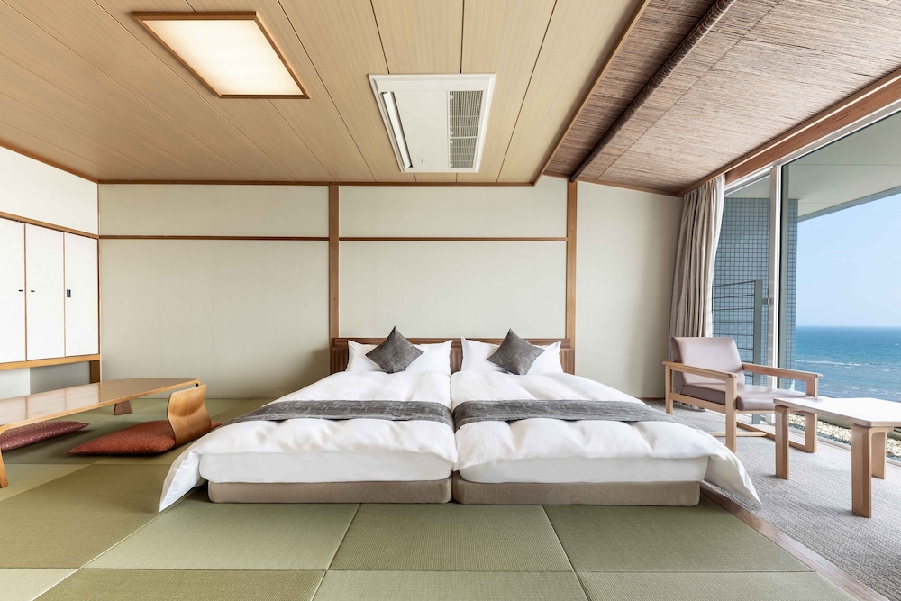 南館和室ツイン12畳 禁煙 客室2 | スパ & リゾート ホテルソラージュ 大分・日出