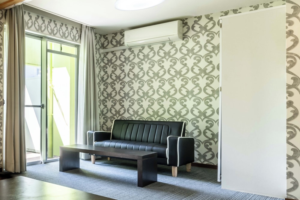 和室 8畳 共用バスルーム ガーデンビュー (Sora) 客室3 | スパ & リゾート ホテルソラージュ 大分・日出