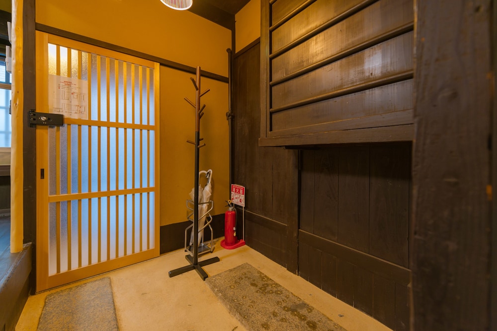 内部エントランス1 | 雲町屋 風早 KumoMachiya Kazahaya