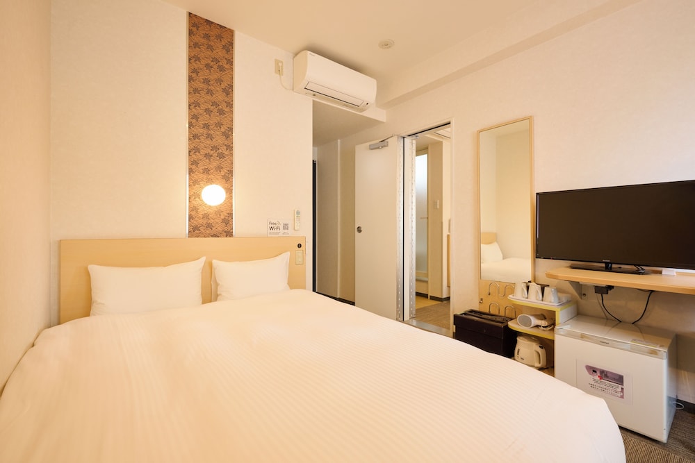 コネクティングルーム [ソファー付] 禁煙 客室3 | スマイルホテル京都烏丸五条