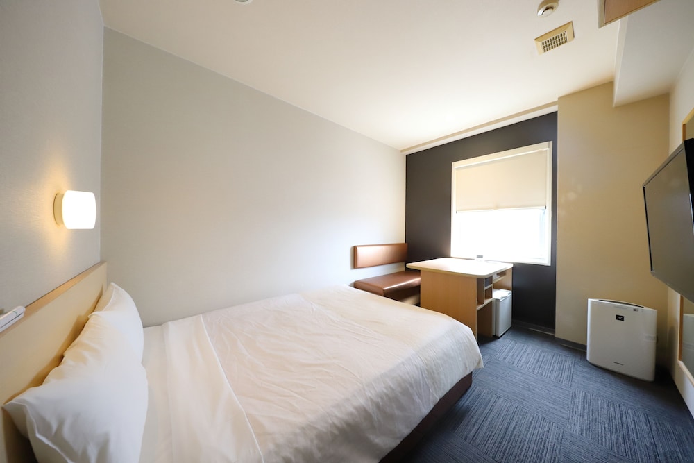 ダブルルーム [ベンチシート付]禁煙 客室2 | スマイルホテル京都烏丸五条