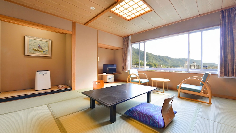 [禁煙] スーペリア和室内風呂あり(百花館 街側) | 大江戸温泉物語 ホテル鬼怒川御苑