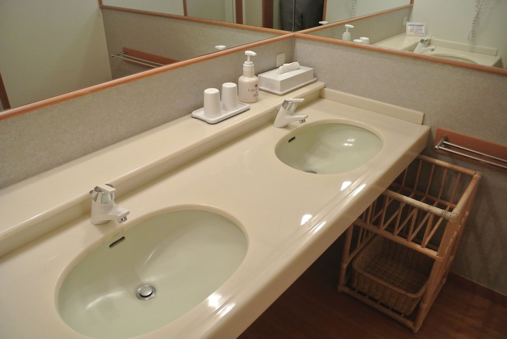 和室 ファミリールーム マッサージチェア付 禁煙 客室1 | ゆめみの宿観松館