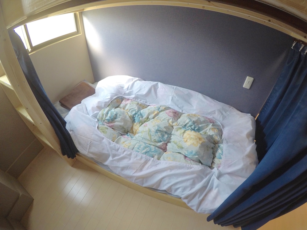 客室1 | 成田参道ゲストハウス