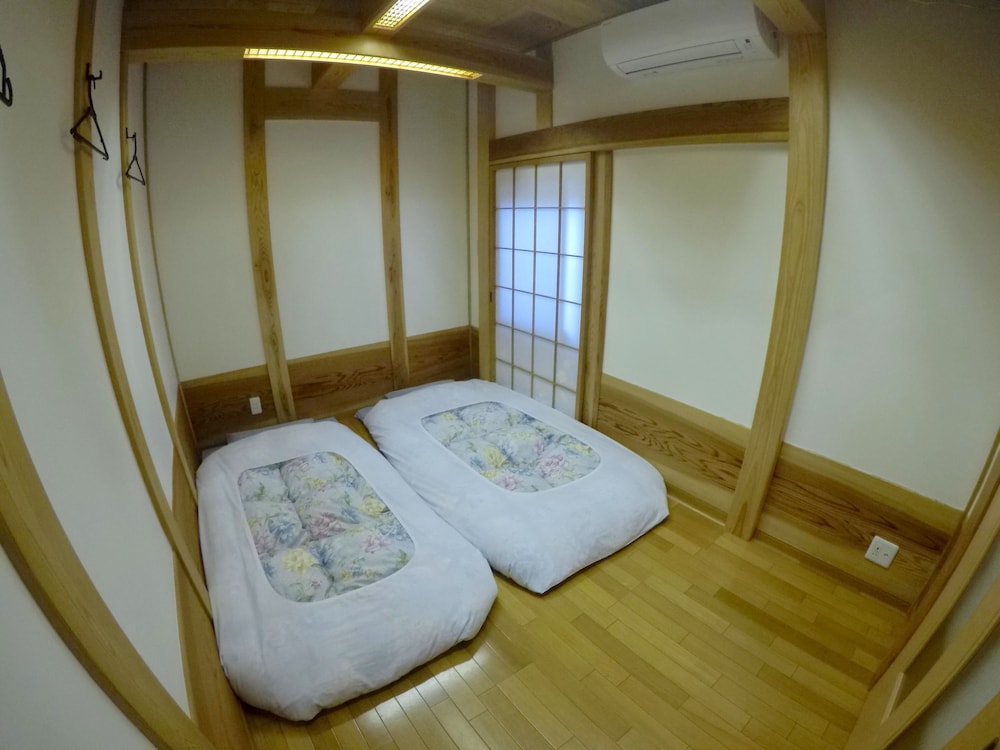 ダブルルーム 禁煙 専用バスルーム | 成田参道ゲストハウス
