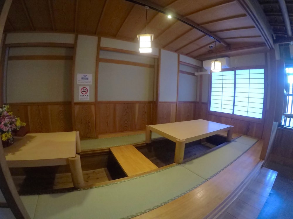 レストラン1 | 成田参道ゲストハウス