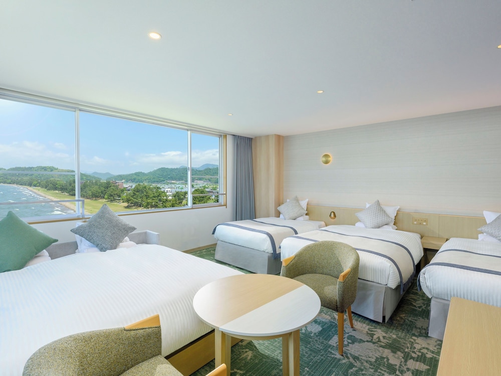 デラックスコーナービュー（バス付）禁煙 部屋からの景観0 | 亀の井ホテル 彦根