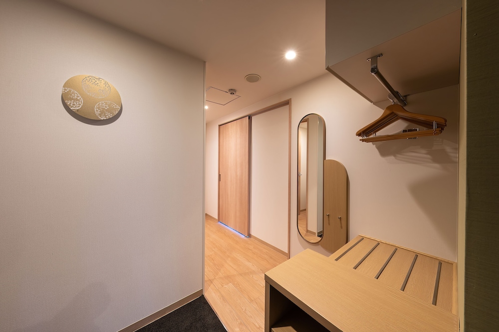 デラックスコーナービュー（バス付）禁煙 客室1 | 亀の井ホテル 彦根