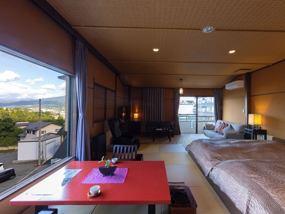 和室 ローベッド & 専用バスルーム付 | 彩花亭時代屋