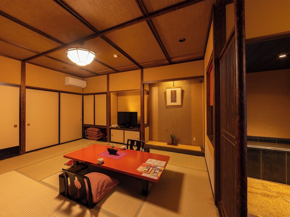 半露天風呂付客室 禁煙 客室1 | 彩花亭時代屋