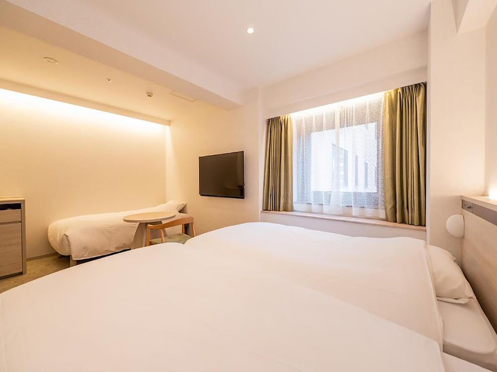 [禁煙] デラックスツインルーム (3名) ~本館~ | リッチモンドホテル仙台