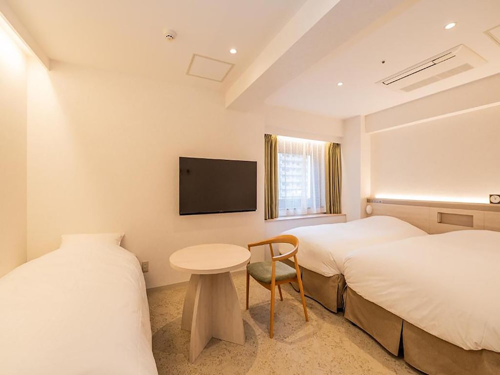 [禁煙] デラックスツインルーム (3名) ~本館~ 客室2 | リッチモンドホテル仙台