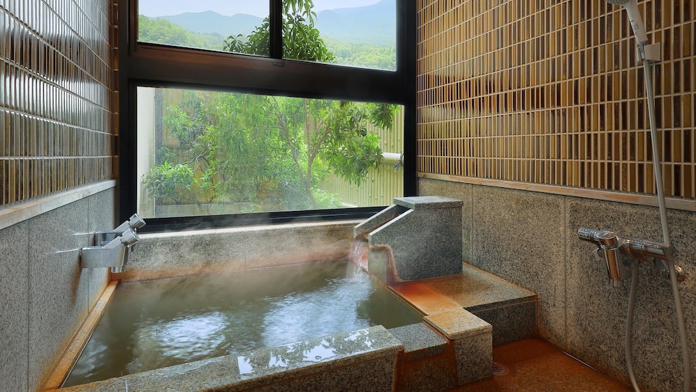 スタンダード ルーム 禁煙 バスルーム0 | かっぱの宿 旅館三治郎
