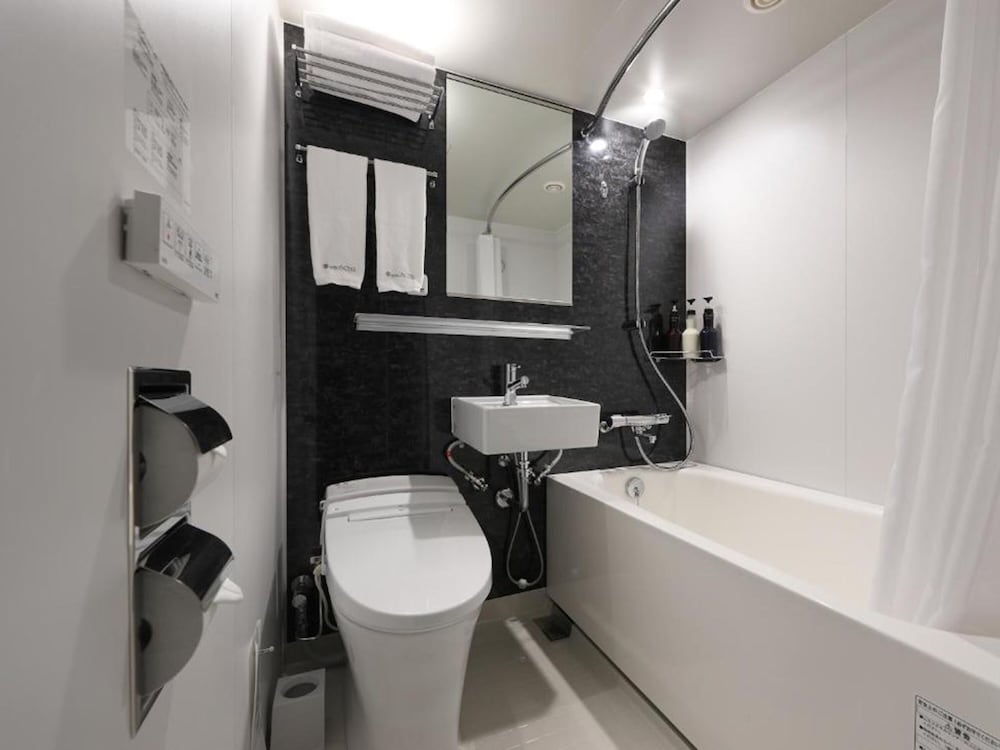 ダブルルーム 禁煙 バスルーム0 | ホテルアクテル名古屋錦