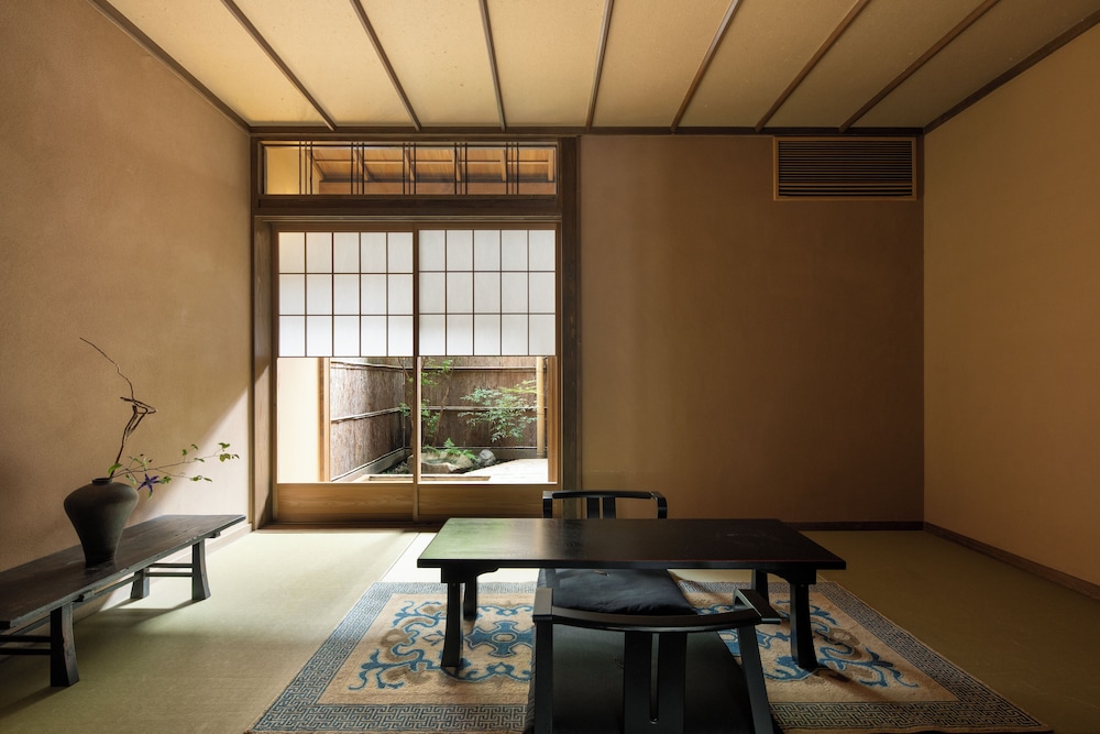 ハウス 禁煙 客室1 | 八坂半