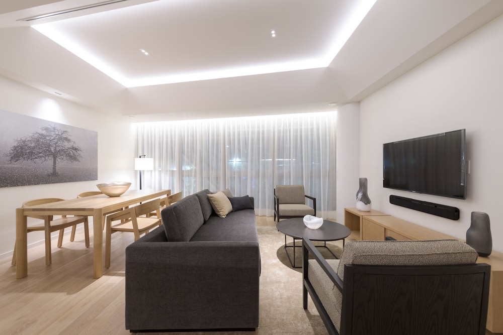 2 Bedroom Suite リビングルーム0 | スカイニセコ