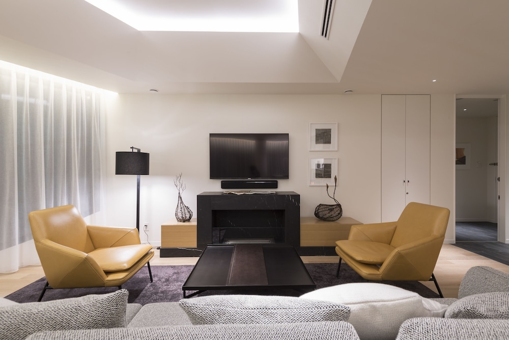 4 Bedroom Suite リビング エリア2 | スカイニセコ