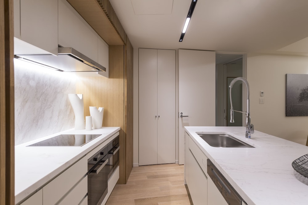 2 Bedroom Suite 専用キッチン0 | スカイニセコ