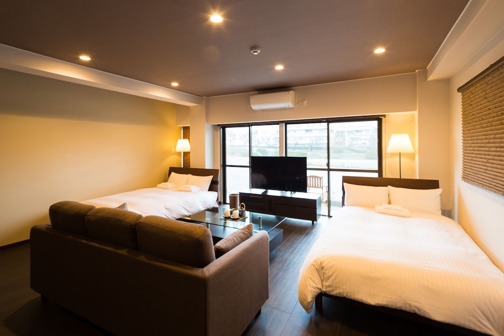 デラックス ルーム テラス リバービュー | 京都 リバービューハウス 京楽
