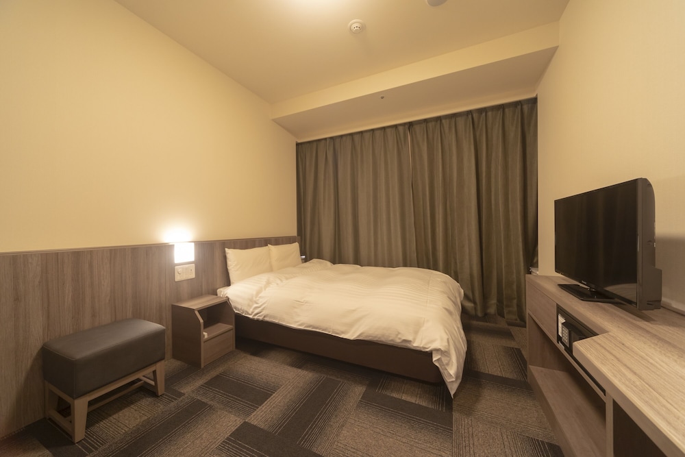 ダブルベッド 客室3 | ドーミーイン後楽園