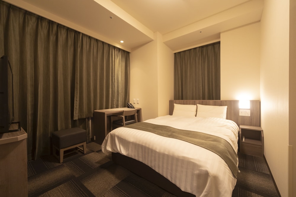 コーナーダブルルーム 禁煙 | ドーミーイン後楽園