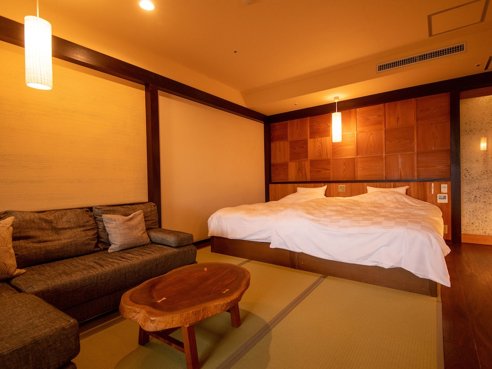 露天風呂付和室2ベッド (10畳) +テラス 客室5 | 強羅花扇