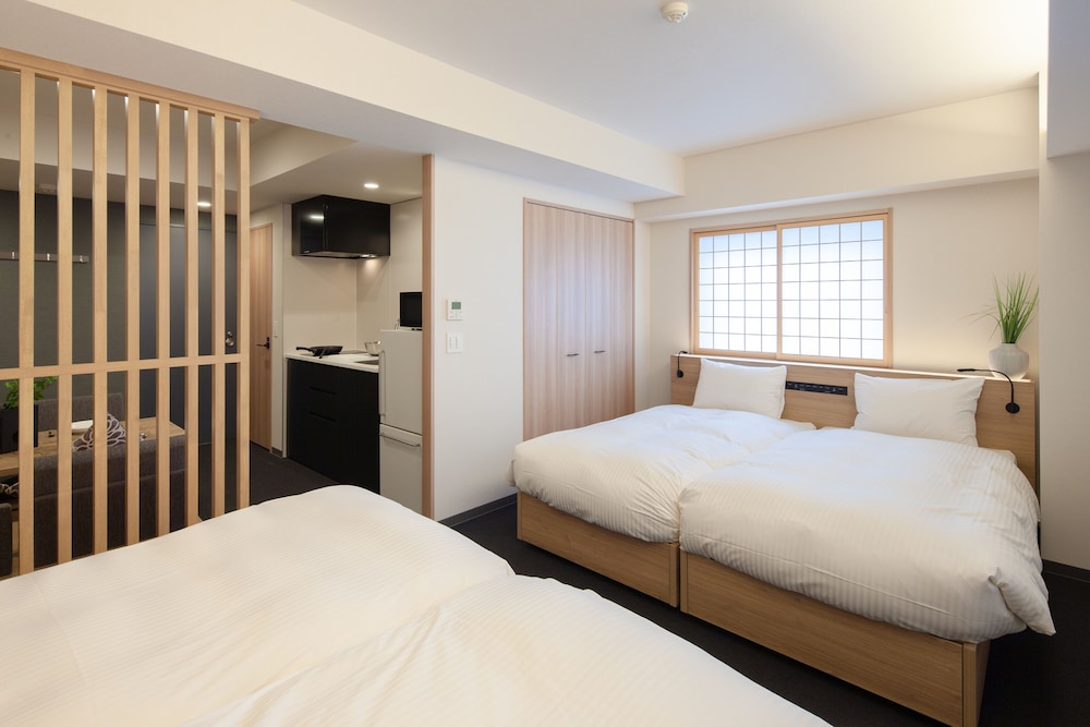 アパートメント (4 Single-Beds) リビング エリア0 | MIMARU東京 上野EAST