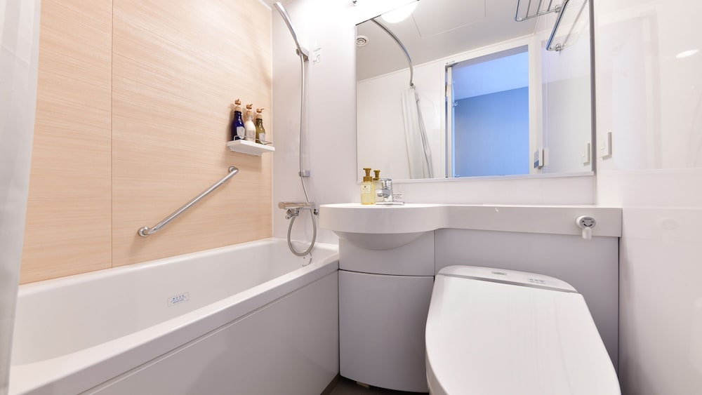 スタンダード ダブル 禁煙 バスルーム0 | ベッセルイン栄駅前