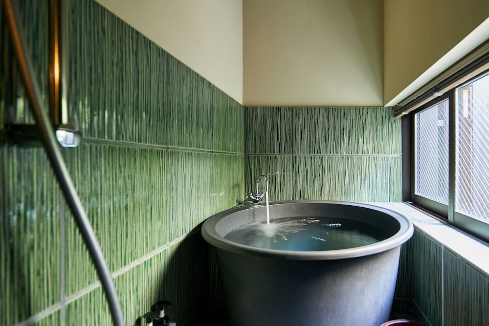 WEST デラックススイート バスルームのシンク0 | 映月