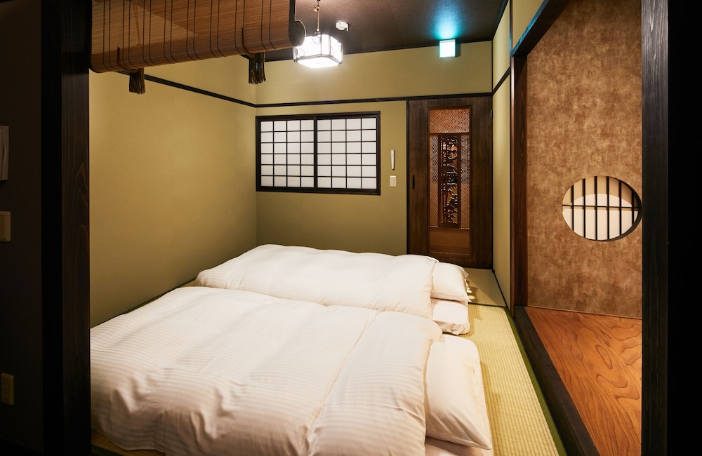 WEST デラックススイート 客室2 | 映月