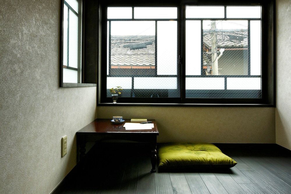 EAST デラックススイート リビング エリア0 | 映月