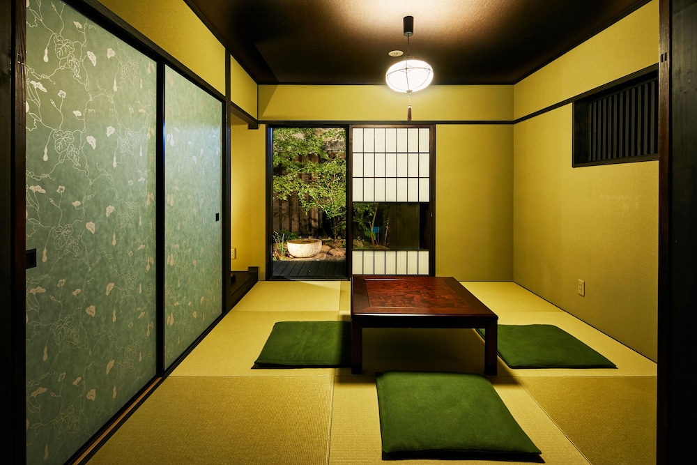 EAST デラックススイート リビングルーム2 | 映月