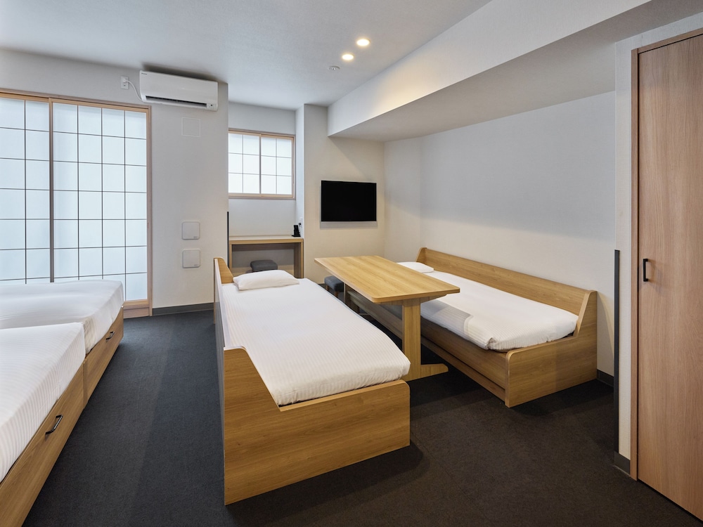 アパートメント (Sofa-Bed) 客室2 | MIMARU東京 上野稲荷町