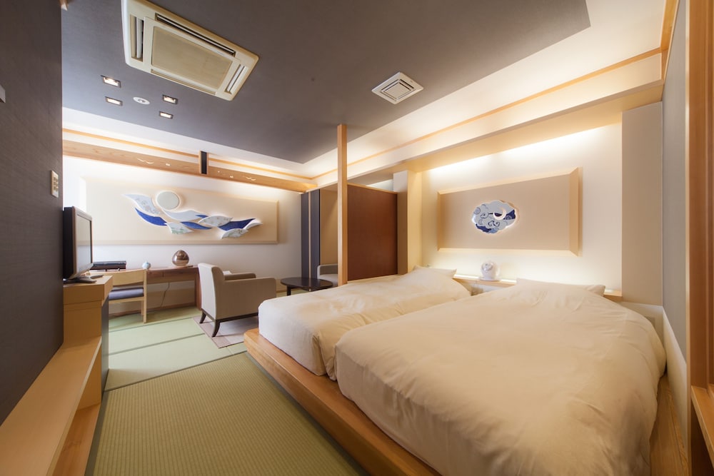 月庵(つきあん) 温泉引き湯付き 禁煙 37 ㎡【4F】 | CHAHARU離れ 道後夢蔵