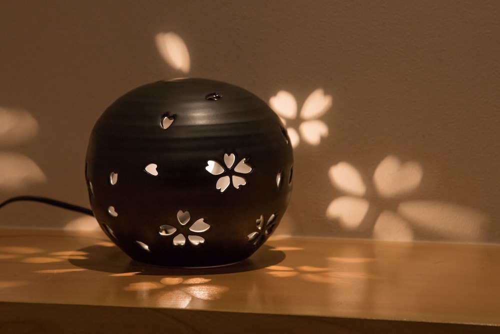 花庵(はなあん) 温泉引き湯付き 禁煙 37 ㎡【3F】 客室2 | CHAHARU離れ 道後夢蔵