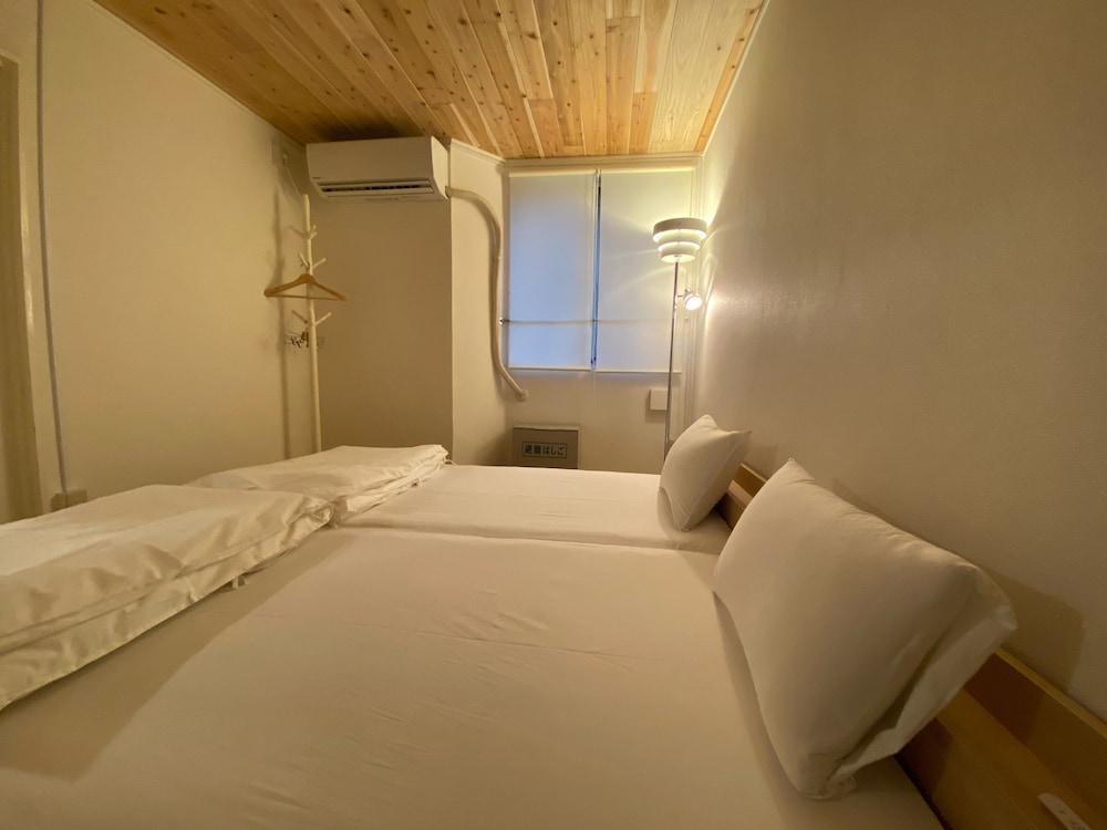 ツインルーム (1号室) 客室3 | コインズホステル天神