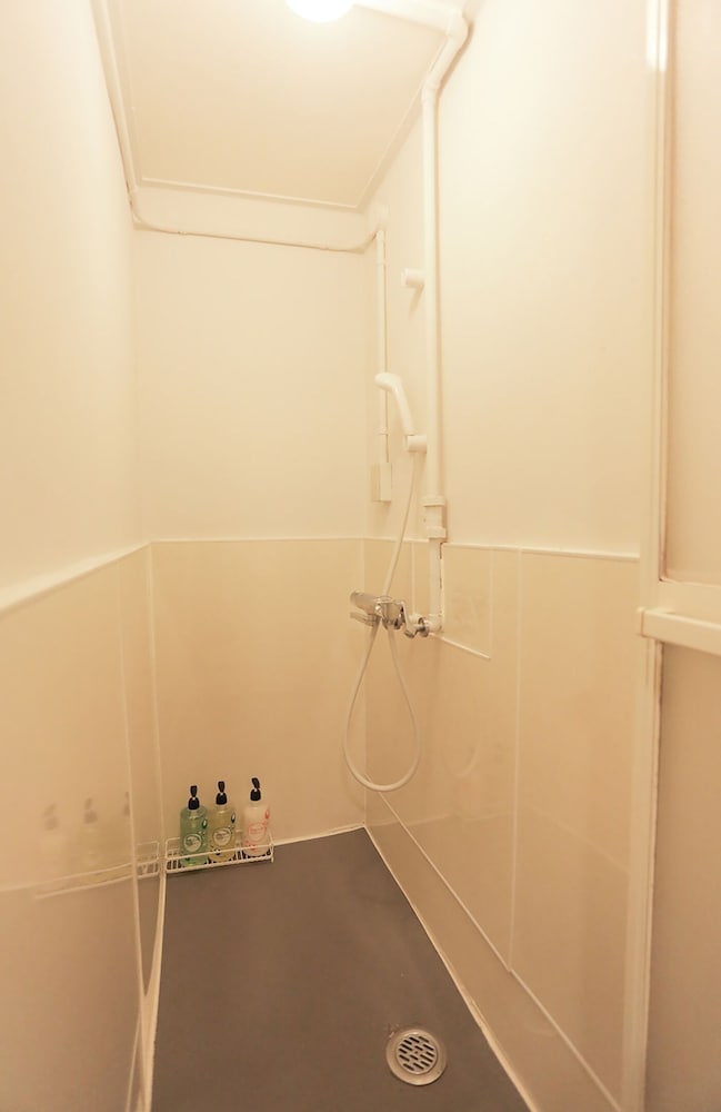 ツインルーム (1号室) バスルーム0 | コインズホステル天神