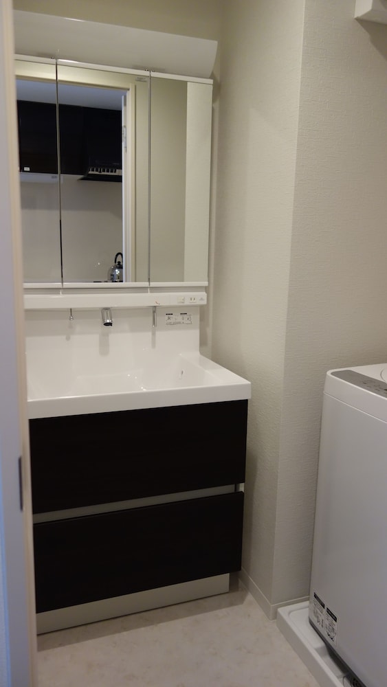 トリプルルーム 禁煙 バスルームのシンク0 | ベイホテル 浦安駅前