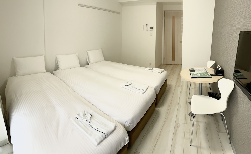 トリプルルーム 禁煙 | ベイホテル 浦安駅前