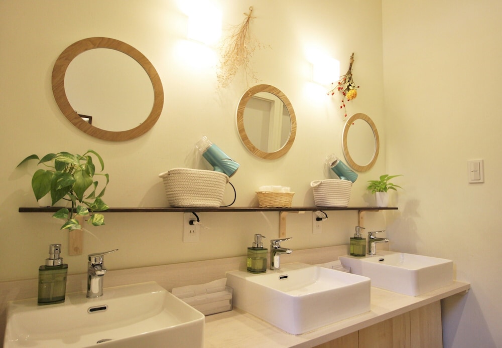 ダブルルーム バスルーム1 | Hostel TOKI