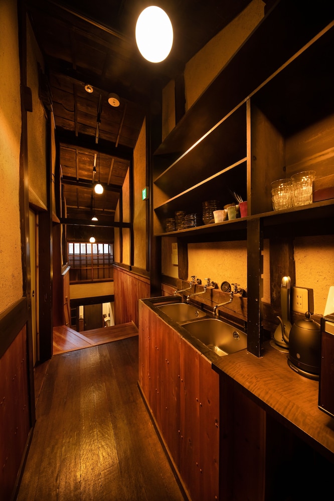 京町家一棟貸 専用キッチン0 | 奏 伏見稲荷