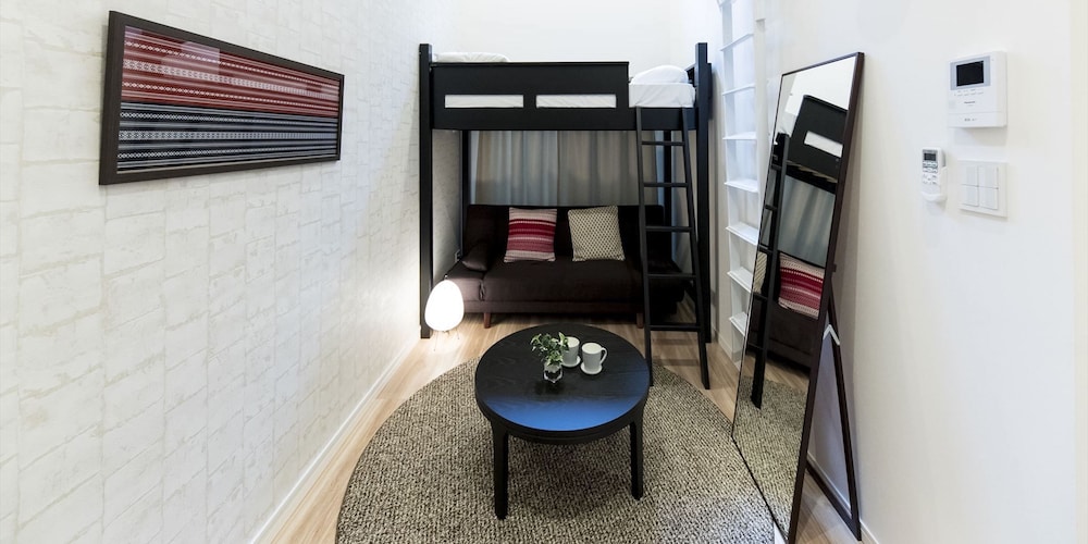 スタンダード ルーム 客室8 | トリップポッド高砂 B